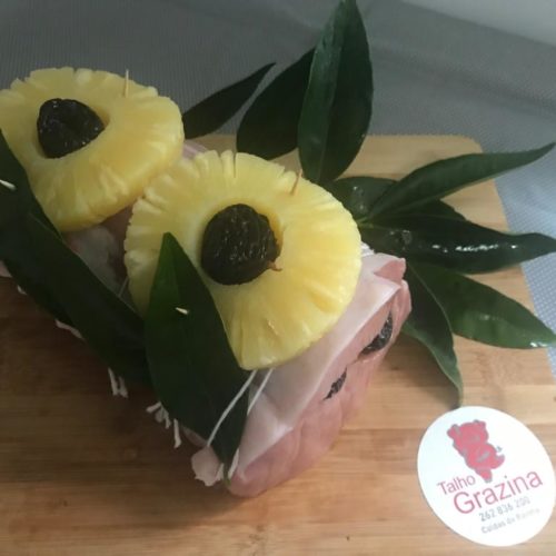 Lombo Porco com Ameixa, Ananas