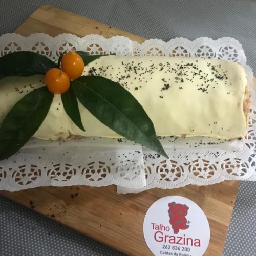 Rolo Massa Folhada com Carne Picada Mista